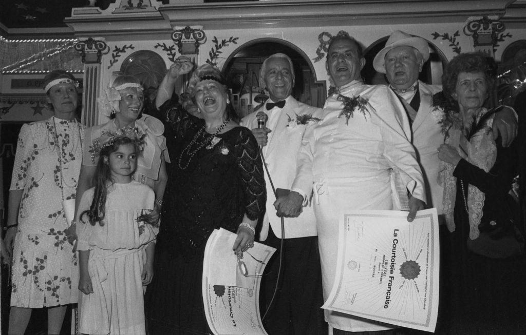 La Mère Richard, Paul Bocuse et leur famille durant un repas